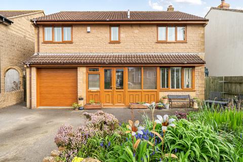 4 bed property, in Brimgrove Lane, £450,000
