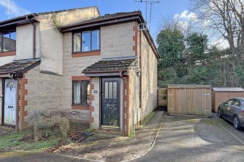 2 bed property, in Walkers Gate, £185,000