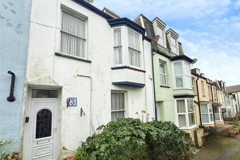 5 bed property, in Northfield Terrace, £169,995