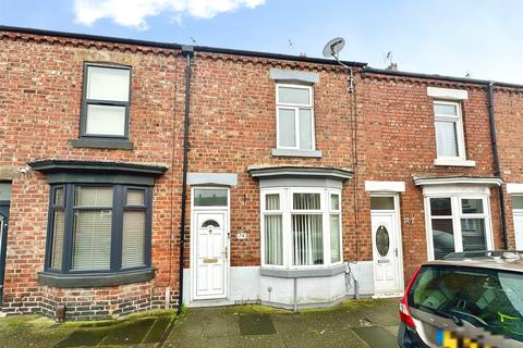 2 bed property, in Fairfield Street, £82,500