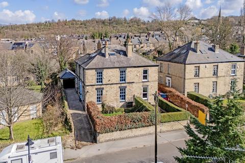 4 bed property, in Norfolk Road, £700,000