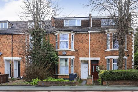 4 bed property, in Merridale Road, £280,000