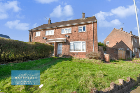 3 bed property, in Lansbury Grove, £100,000