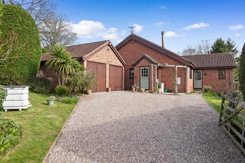 3 bed property, in Bumble Bee, £500,000