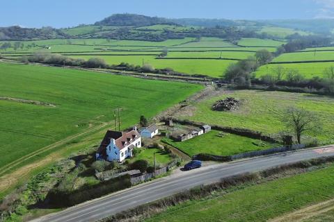 3 bed property, in Standish, £375,000