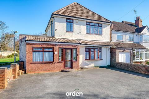 3 bed property, in Fox Hollies Road, £380,000