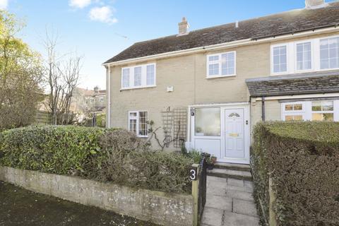 3 bed property, in Manor Drive, £300,000