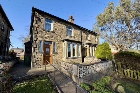 3 bed property, in St. Peters Avenue, £180,000