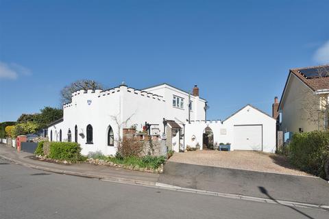 5 bed property, in Worlebury Hill Road, £450,000