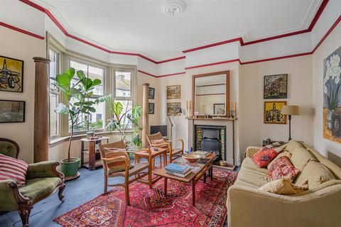 4 bed property, in Meeching Road, £344,950