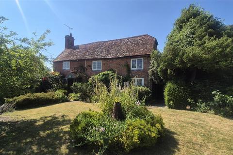 3 bed property, in Upper Froyle, £650,000