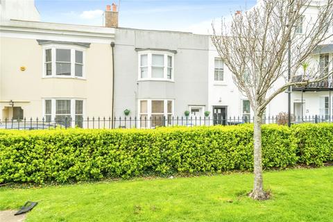 4 bed property, in The Steyne, £400,000