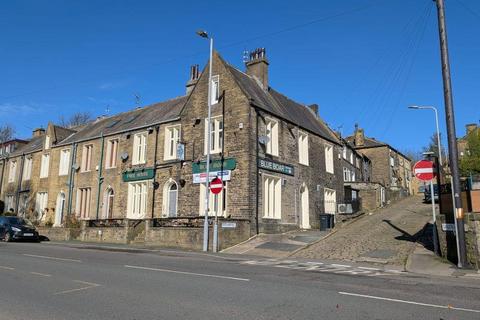 5 bed property, in Thornton Road, £200,000