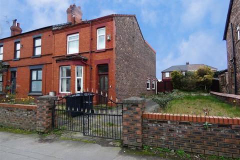 3 bed property, in Warrington Road, £260,000