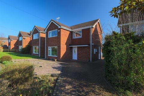 3 bed property, in Coalport Close, £259,950