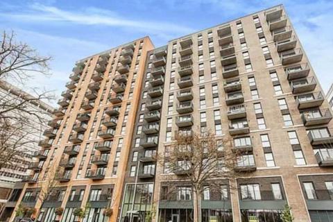 2 bed property, in Southend on Sea SS2, £280,000