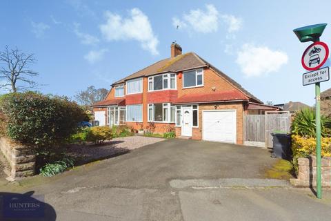 3 bed property, in Rodney Road, £400,000