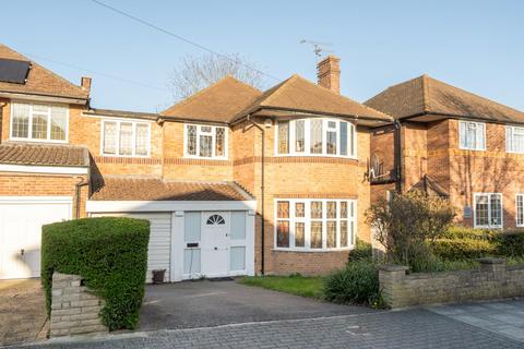 5 bed property, in Southover, £1,150,000