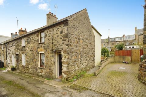 3 bed property, in Baptist Square, £120,000
