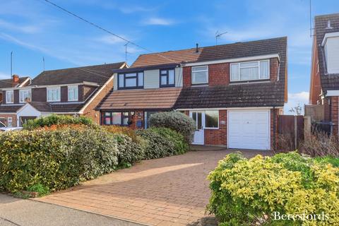 3 bed property, in Church Street, £475,000