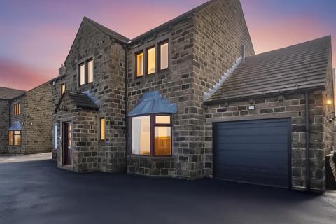 5 bed property, in Brighouse and Denholme Road, £645,000