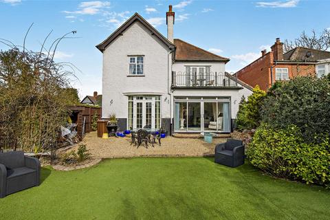 4 bed property, in Branksome Road, £995,000