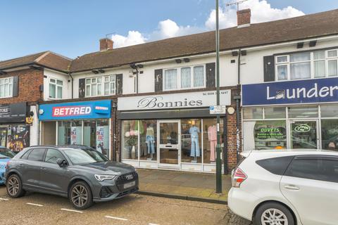 Studio, in 272 Sherwood Park Avenue, £525,000