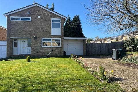 3 bed property, in Framlingham Drive, £500,000