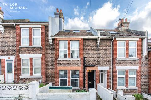 5 bed property, in Ladysmith Road, £465,000