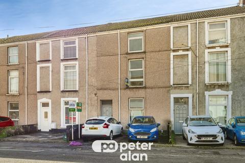 6 bed property, in Brunswick Street, £290,000
