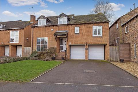 4 bed property, in Oldacres, £850,000