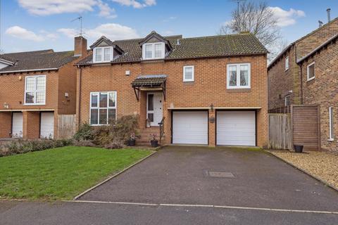 4 bed property, in Oldacres, £850,000