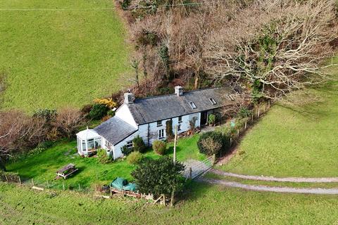 4 bed property, in Abergynolwyn, £375,000