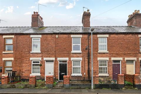 2 bed property, in Prince Street, £145,000