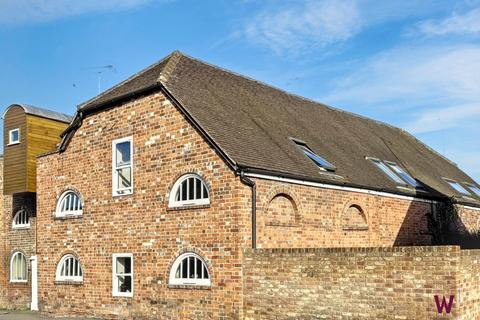 3 bed property, in Boughtons Mill, £425,000