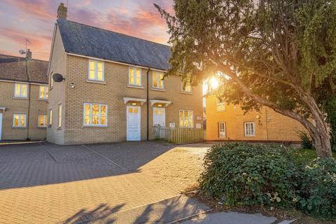 2 bed property, in Ramsey PE26, £160,000