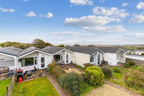 2 bed property, in Cumber Close, £175,000