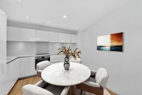 1 bed property, in Goodchild Road, £375,000