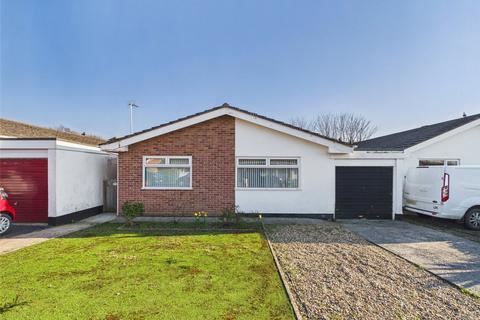 2 bed property, in Cherrill Gardens, £325,000
