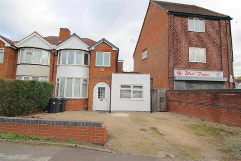 3 bed property, in Church Road, £260,000