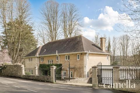 5 bed property, in Morris Lane, £1,300,000