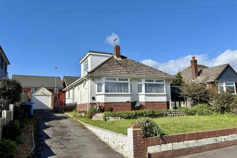 3 bed property, in Annet Close, £375,000