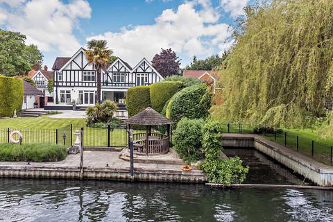 7 bed property, in Fishery Road, £4,500,000