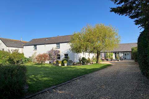 5 bed property, in Sutton Road, £950,000