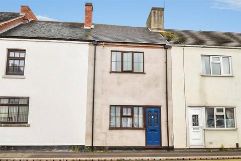 2 bed property, in Silver Street, £130,000