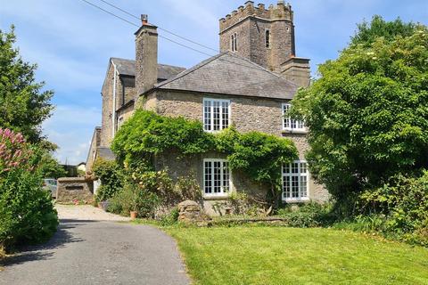 4 bed property, in East Ogwell, £950,000