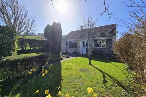 2 bed property, in Sandymere Road, £310,000
