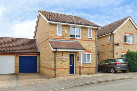 3 bed property, in Mulberry Mead, £475,000