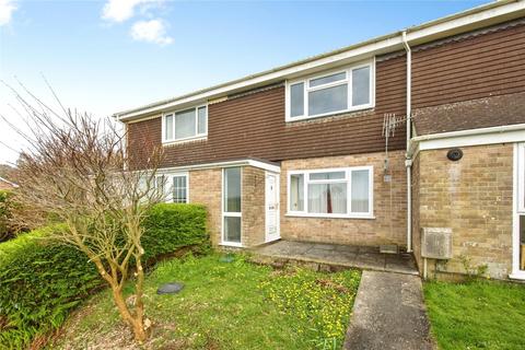 2 bed property, in Burden Close, £145,000