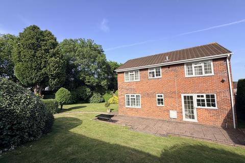 4 bed property, in Poplars Road, £439,000